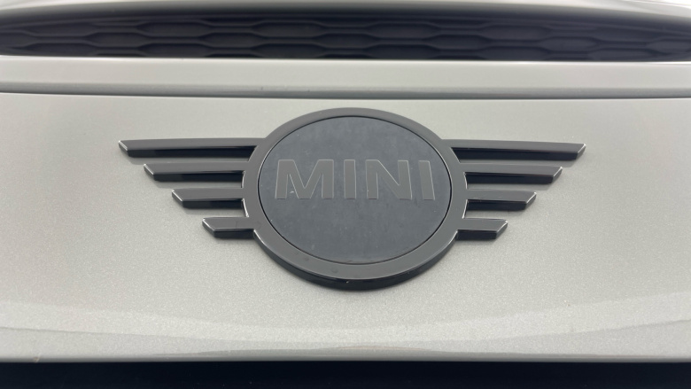 MINI Hatchback 135kW Cooper S Level 2 33kWh 3dr Auto Electric Hatchback